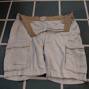 St. John's Bay Men's Light Beige Cargo Shorts